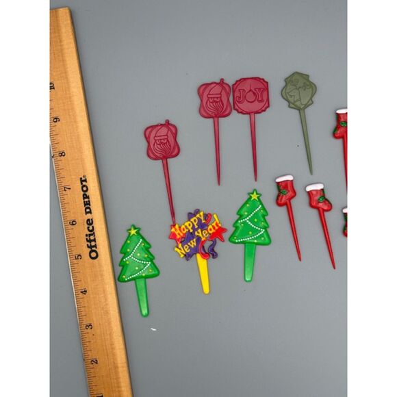 12 Vintage Cupcake Pics Christmas New Years Trees Stockings - Picture 2 of 5